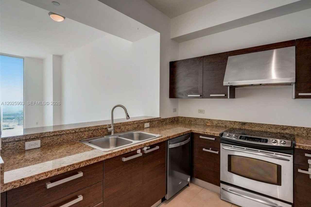 2525 Sw 3rd Ave #1009 - Photo 5 of 15