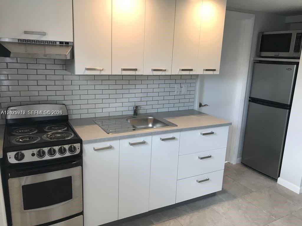 2224 Sw 11th St #3 - Photo 2 of 15