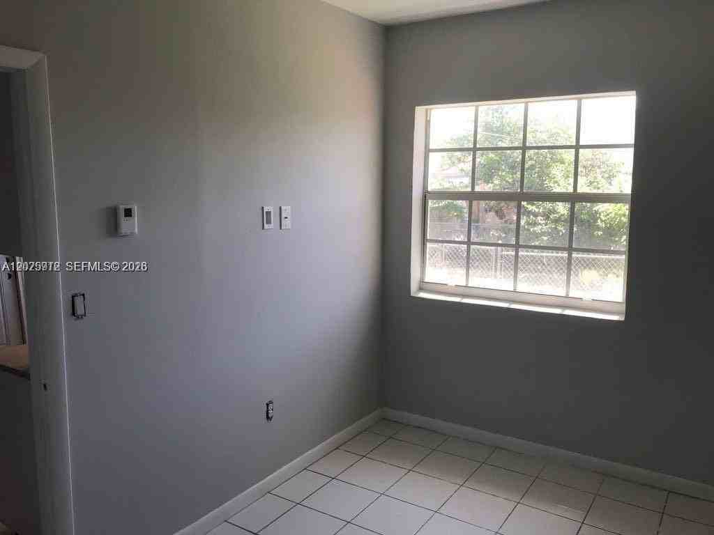 2224 Sw 11th St #3 - Photo 7 of 15