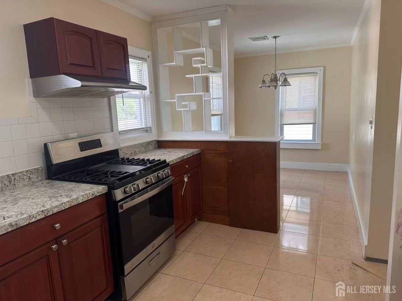 122 S Lincoln Ave - Photo 4 of 7