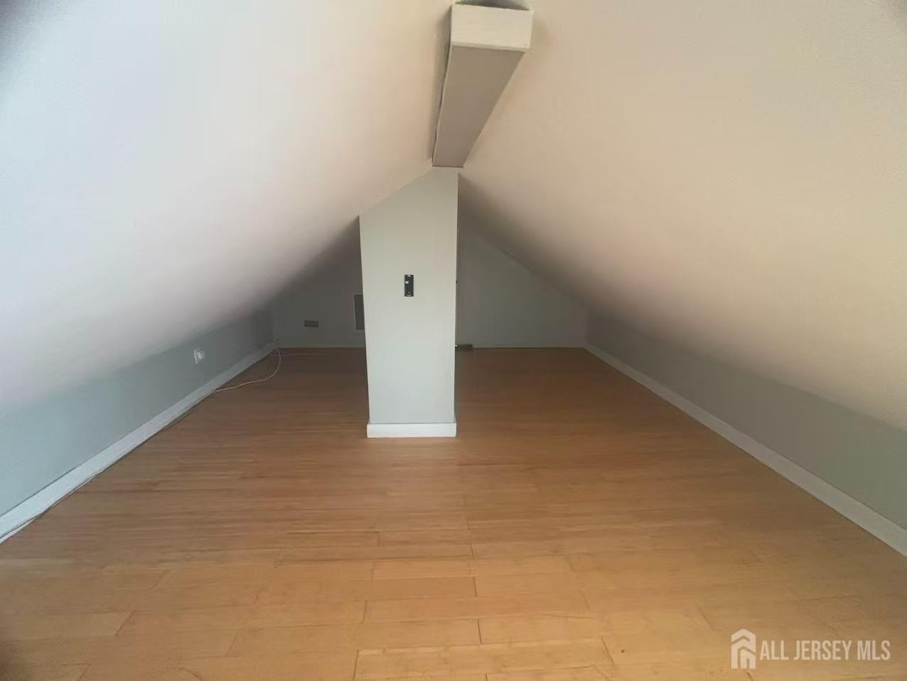 122 S Lincoln Ave - Photo 5 of 7
