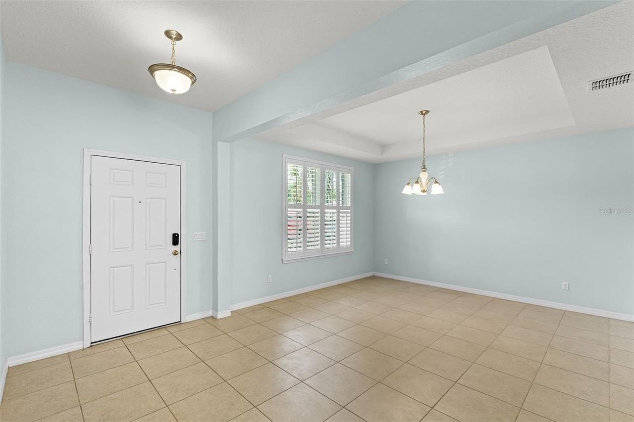 1452 Cabot Dr - Photo 3 of 27