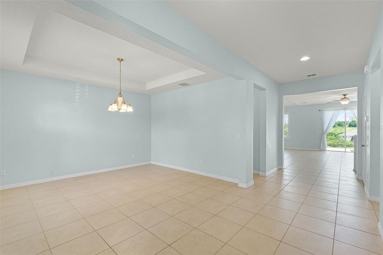 1452 Cabot Dr - Photo 4 of 27