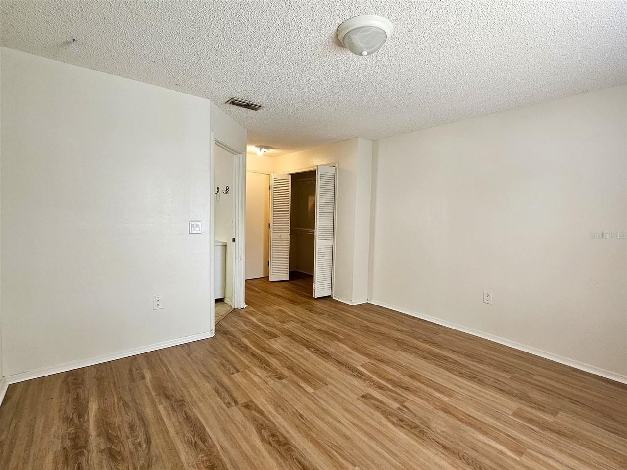 1424 Bramblewood Dr - Photo 7 of 13