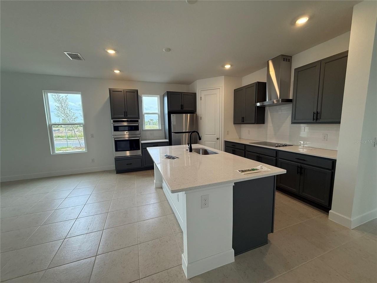 2949 Sailhouse Dr - Photo 5 of 30