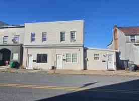 featured image of 113A W Blaine St #1