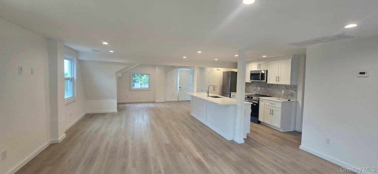 90 Nassau Rd - Photo 5 of 13
