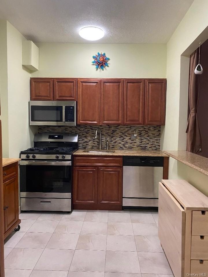 6360 102nd St #G20 - Photo 3 of 8
