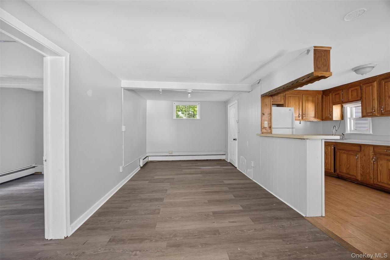 4 Riverview Ave #1 - Photo 6 of 12