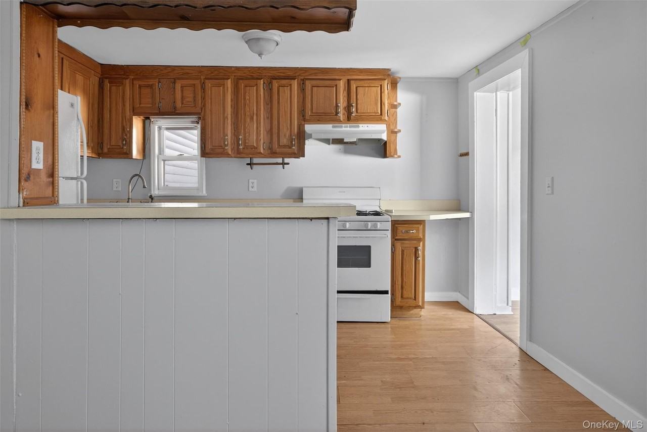 4 Riverview Ave #1 - Photo 7 of 12