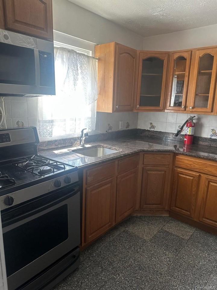 827 Hartman Ln #1stFL - Photo 2 of 12