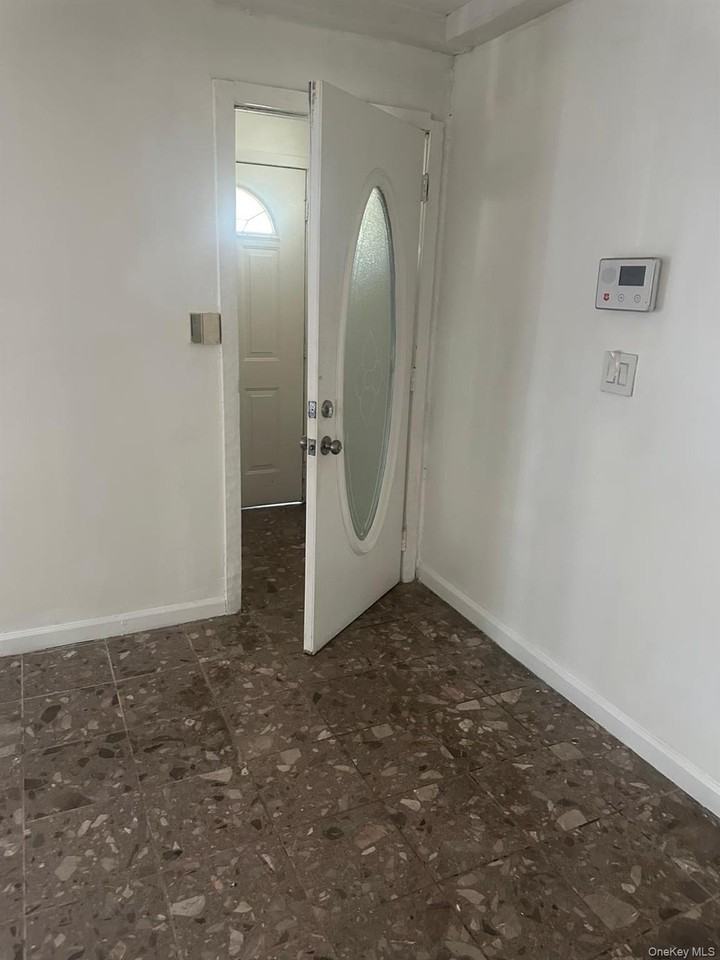 827 Hartman Ln #1stFL - Photo 5 of 12