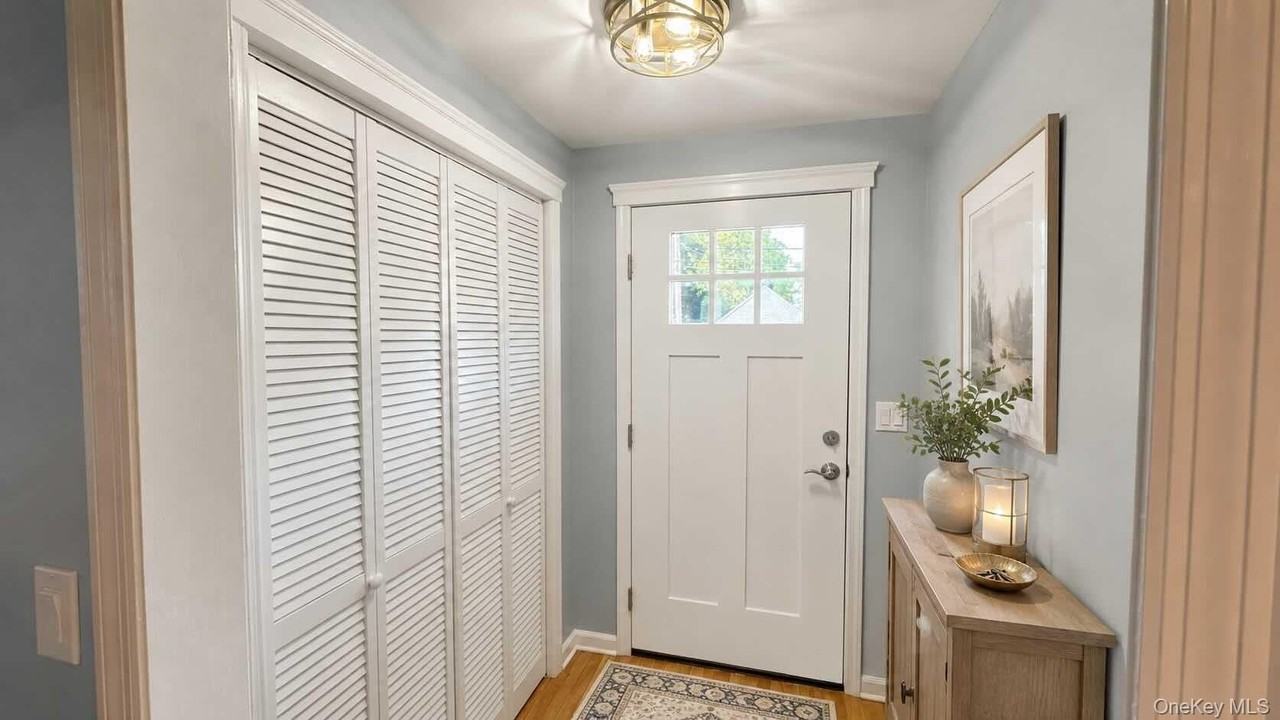 11 Tooker Ave - Photo 2 of 14