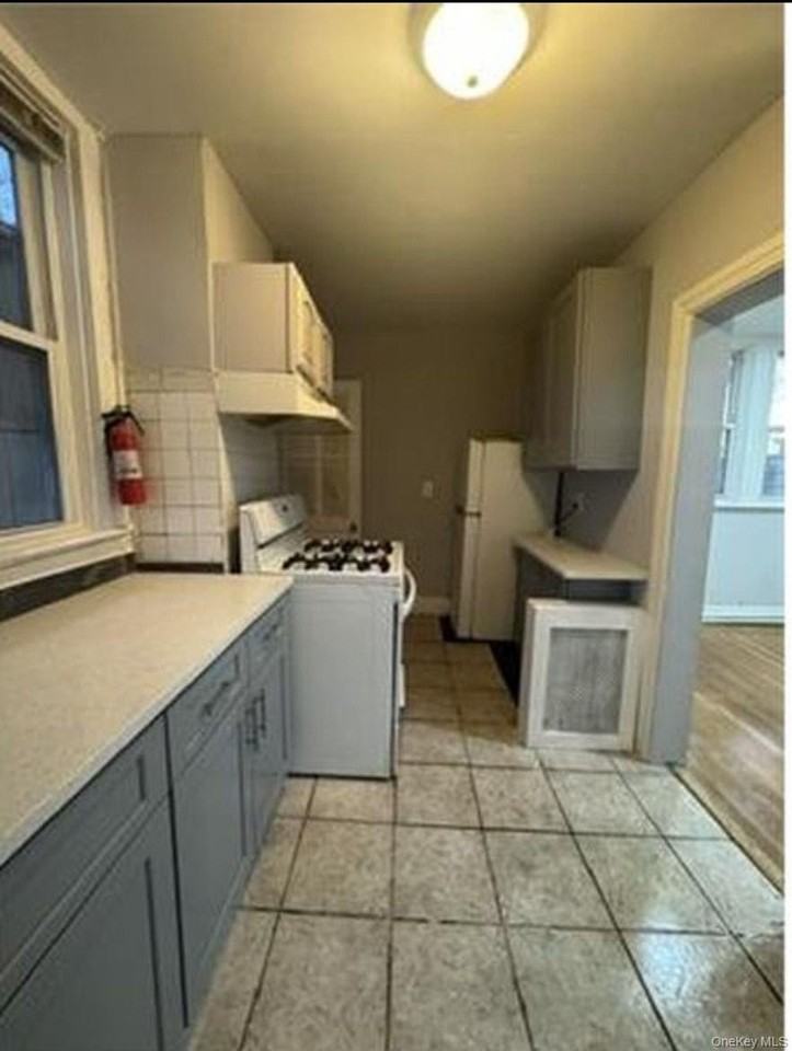 212 Buena Vista Ave #3F - Photo 2 of 11