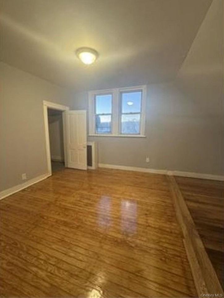 212 Buena Vista Ave #3F - Photo 7 of 11