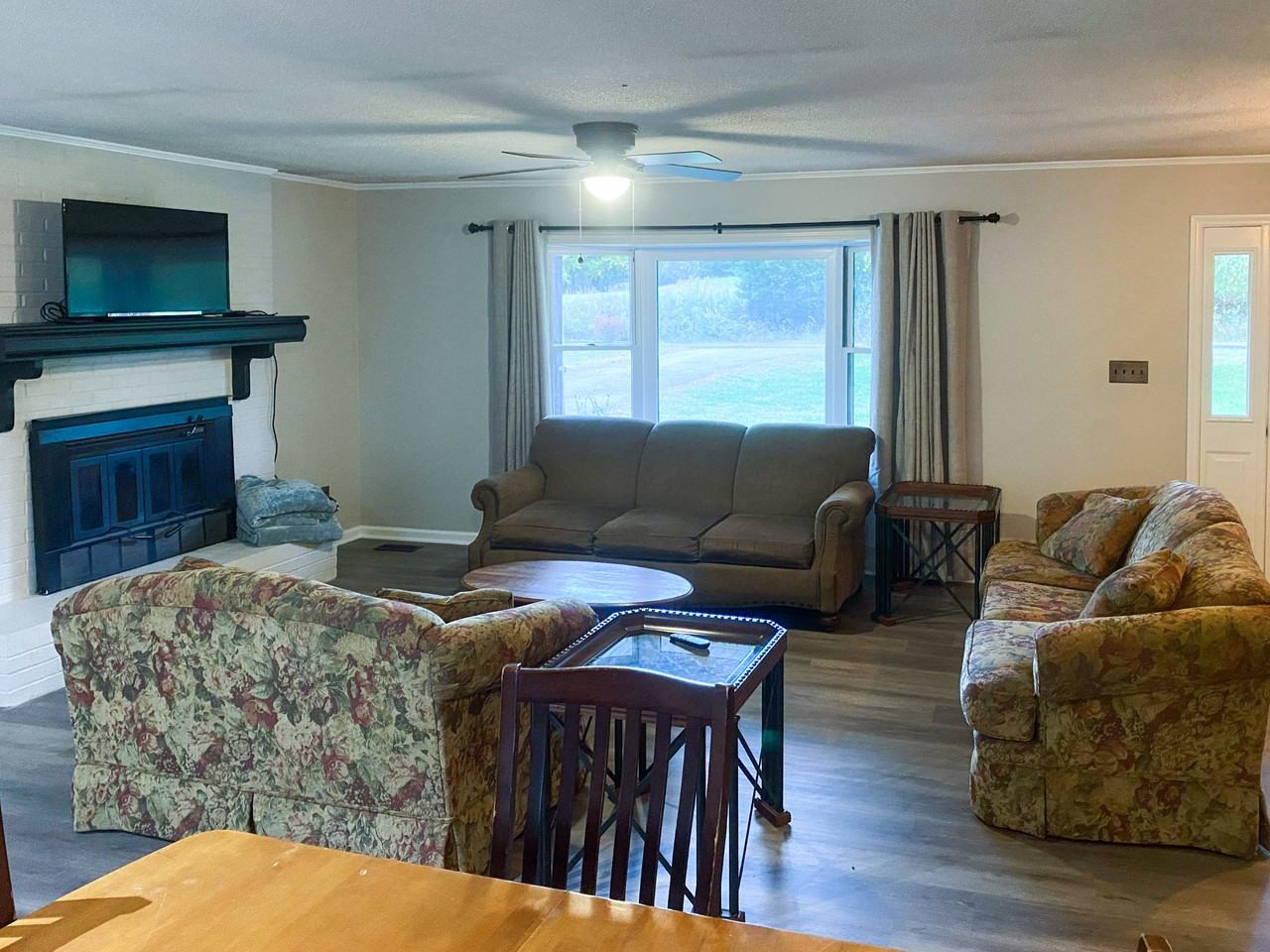 Josie Ln - Photo 4 of 6
