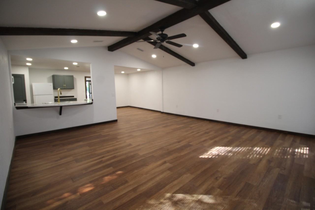 1015 W Kuykendall St #1 - Photo 5 of 15