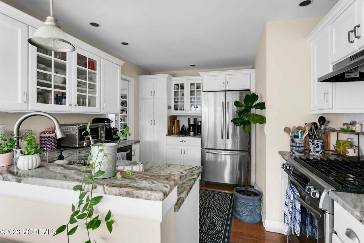 51 Egbert St - Photo 3 of 16