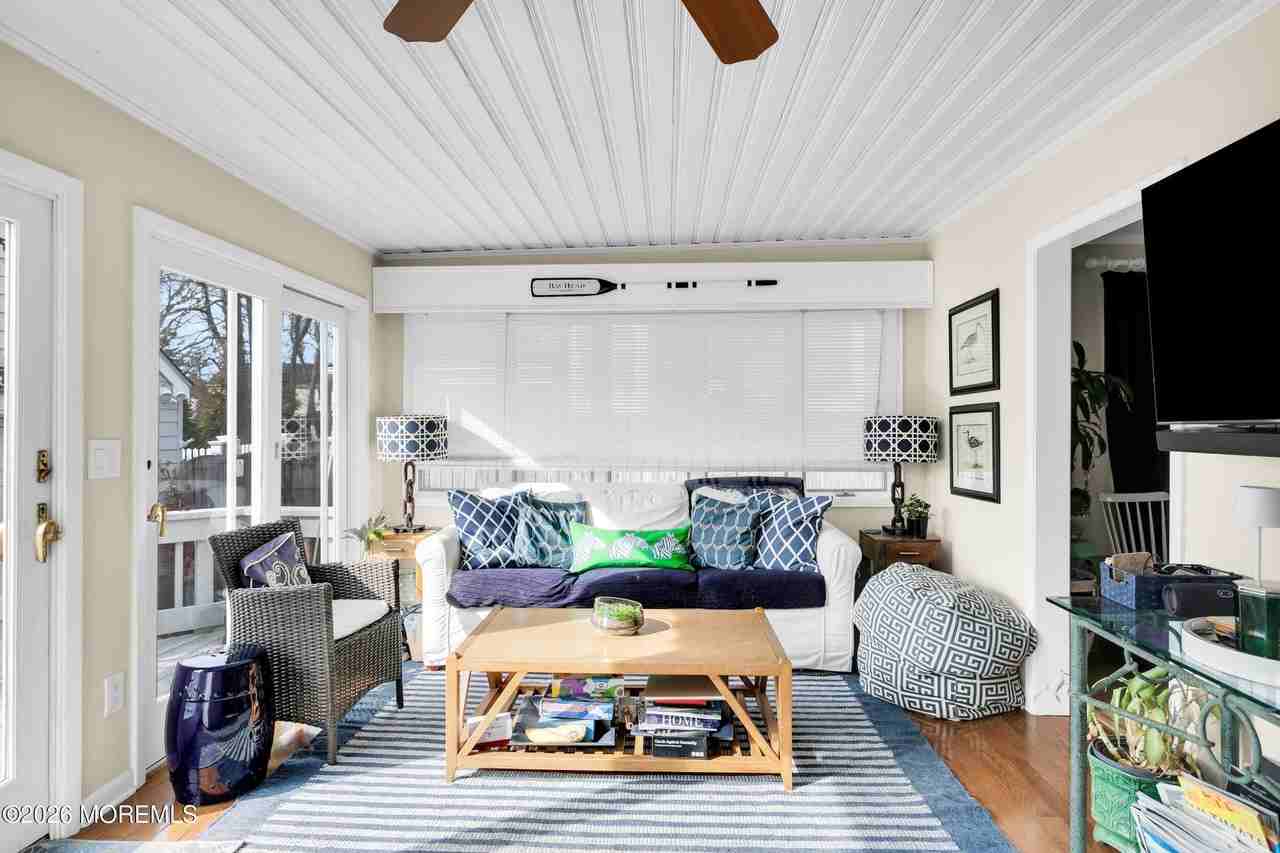 51 Egbert St - Photo 4 of 16