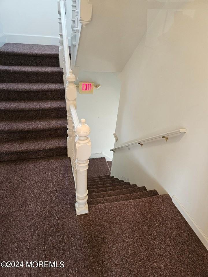 408 2nd Ave #3 - Photo 4 of 14