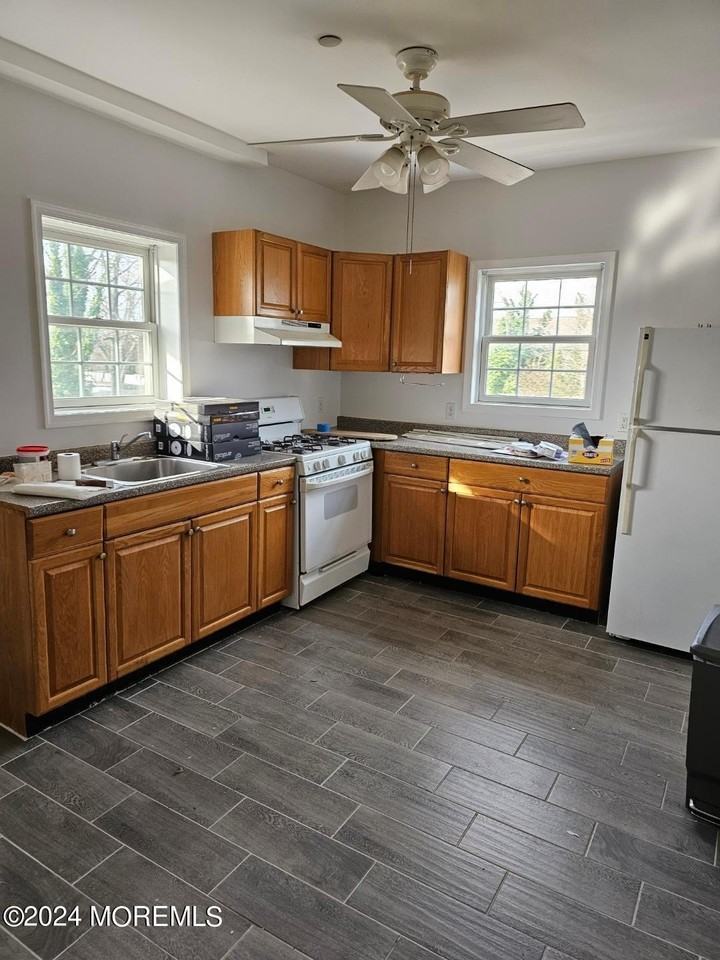 408 2nd Ave #3 - Photo 7 of 14