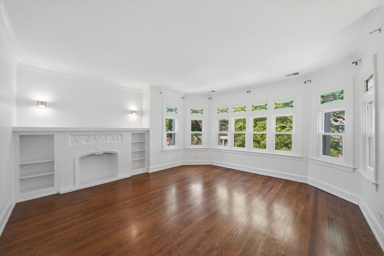 2739 W Lunt Ave #2 - Photo 2 of 23