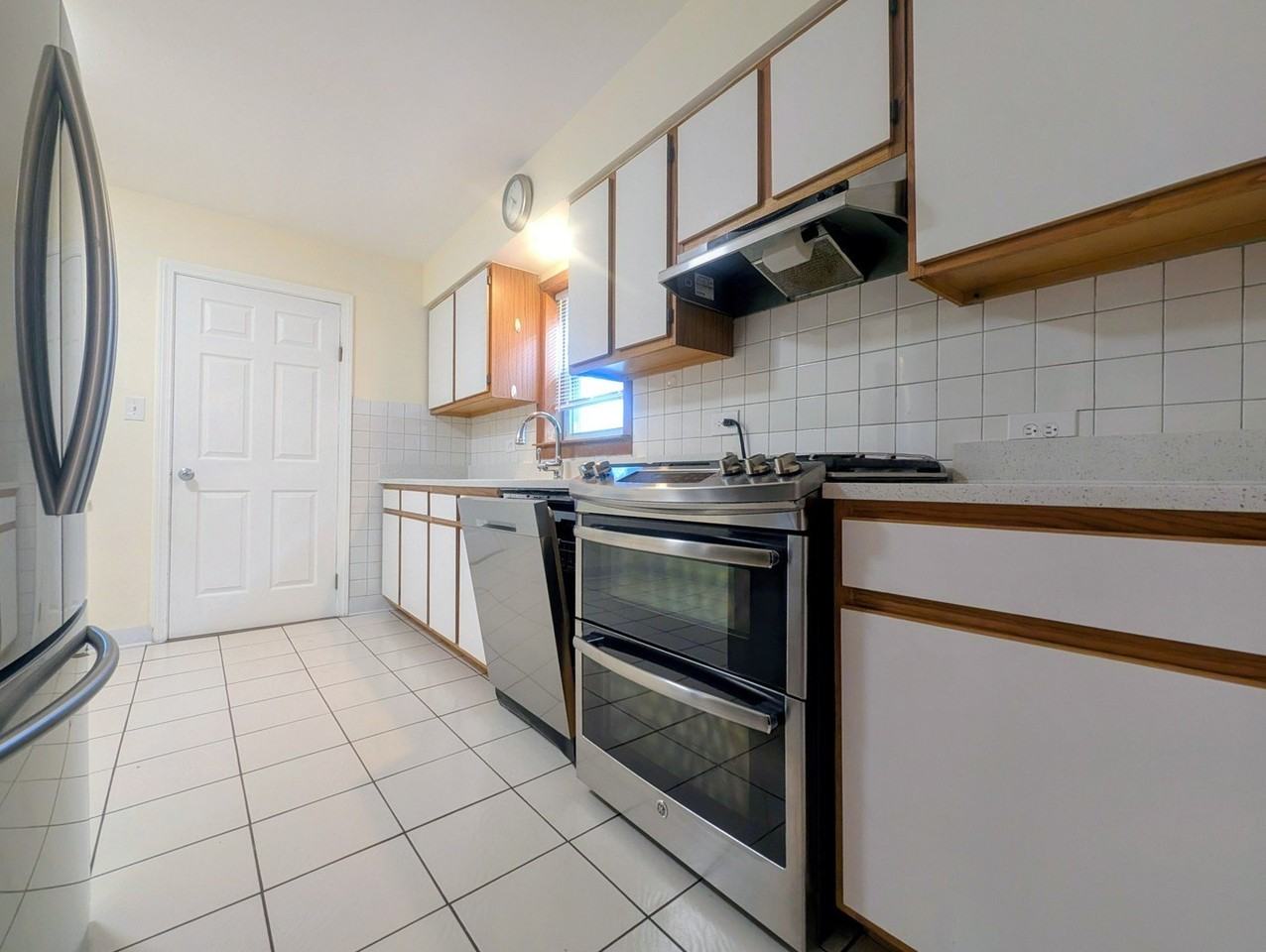 5535 N Central Ave #2 - Photo 7 of 17