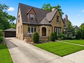 822 S Chester Ave - Photo 1 of 1