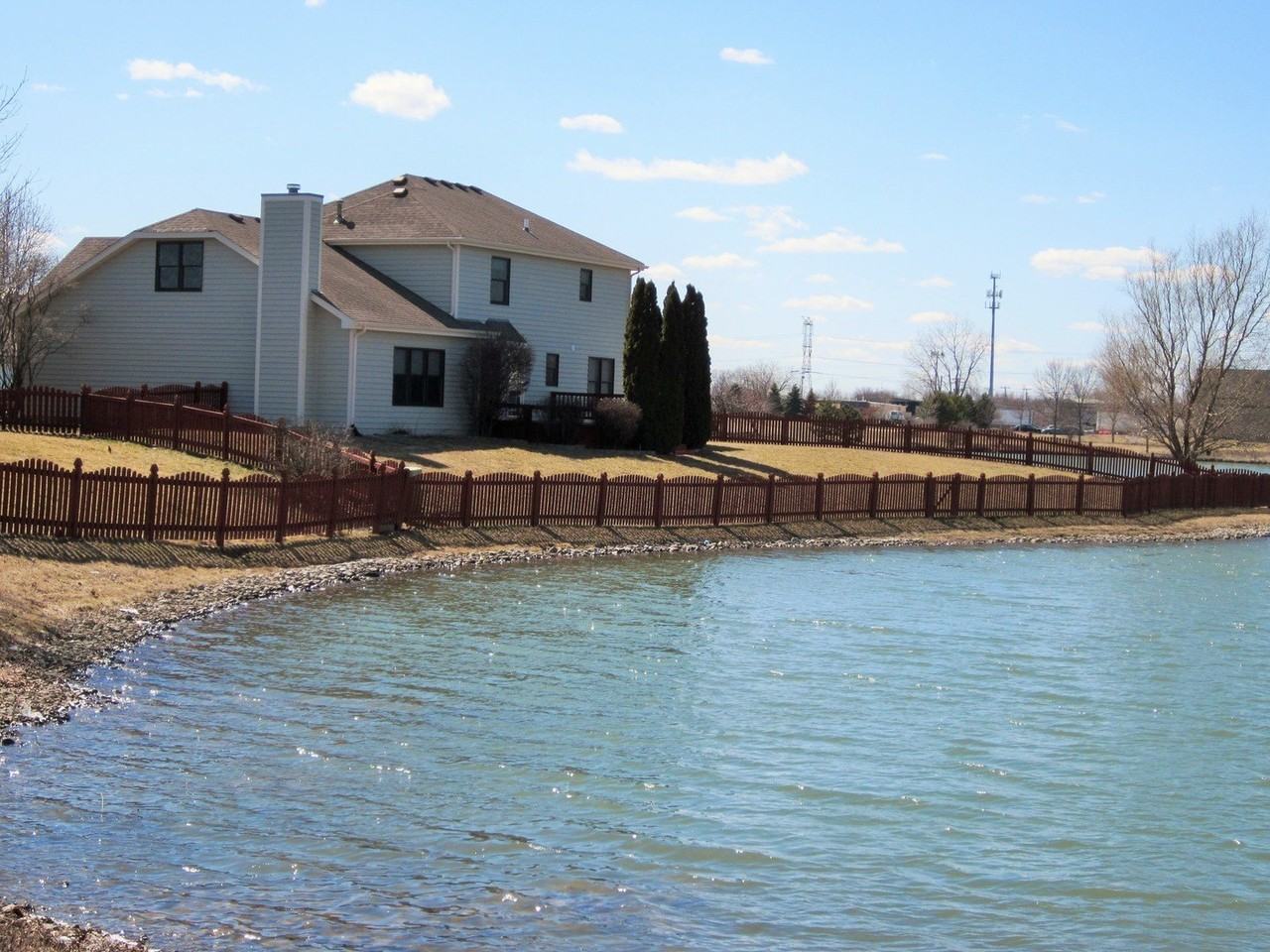 3690 Baybrook Dr - Photo 4 of 9