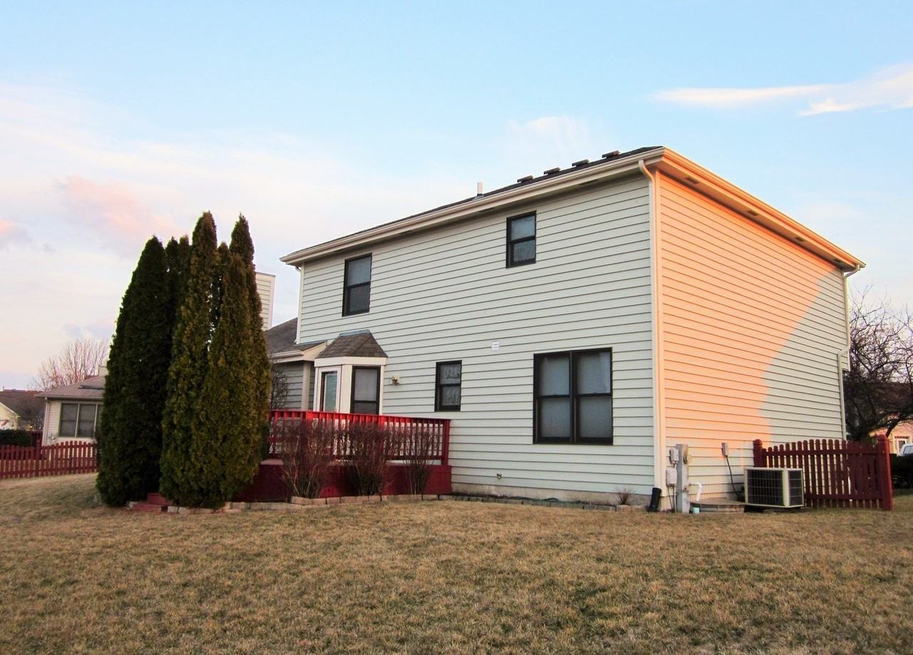 3690 Baybrook Dr - Photo 5 of 9