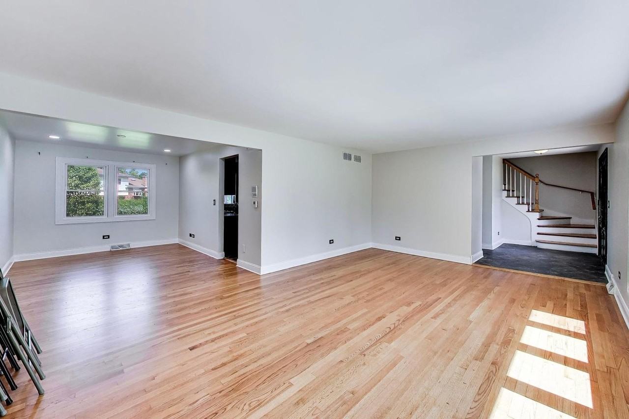 1526 Carrol Ct - Photo 6 of 39