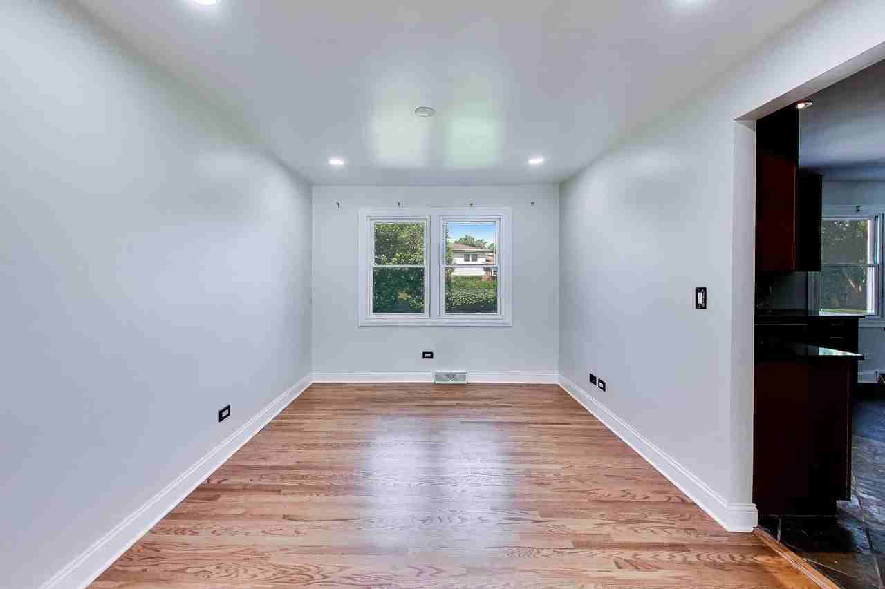 1526 Carrol Ct - Photo 7 of 39