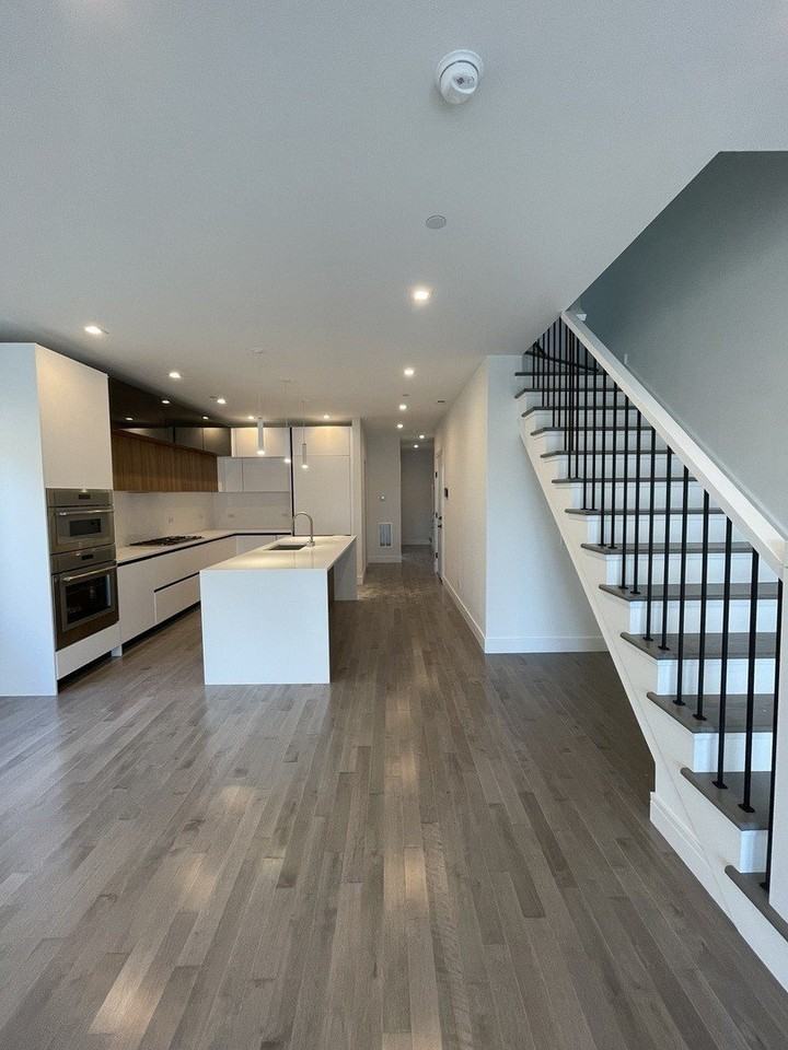 719 N Elizabeth St #3S - Photo 3 of 27