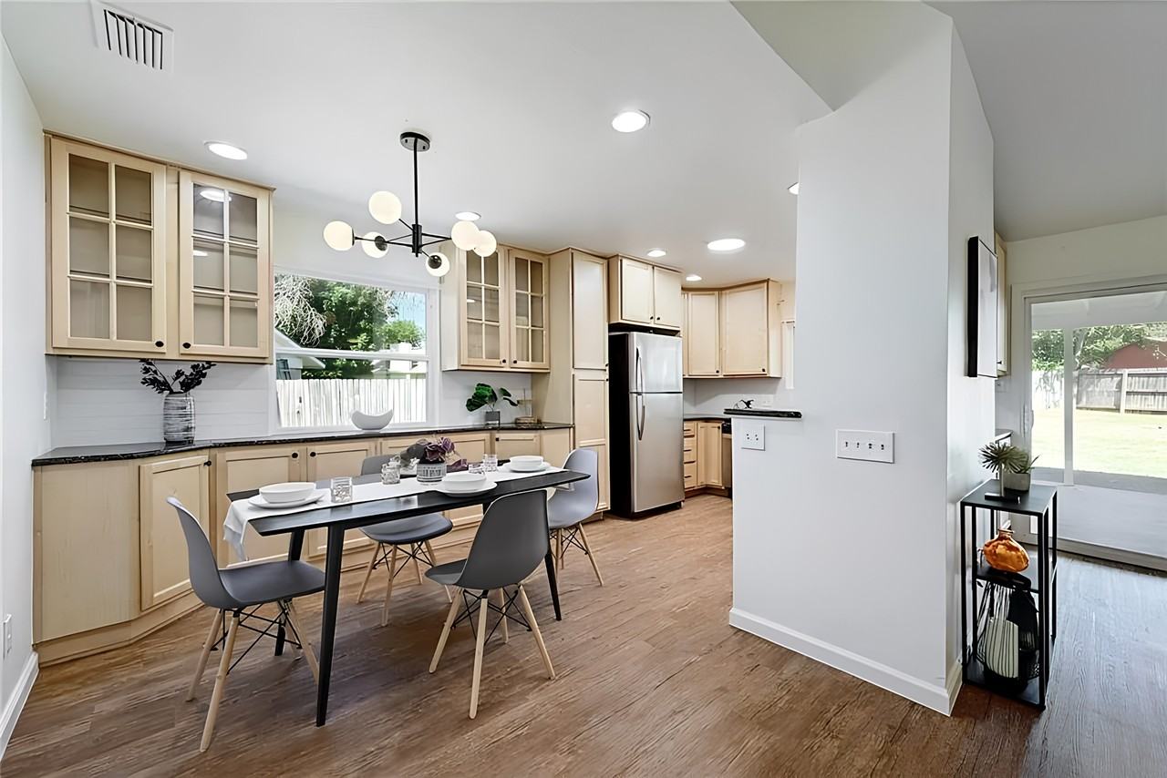 Partridge Cir - Photo 2 of 7