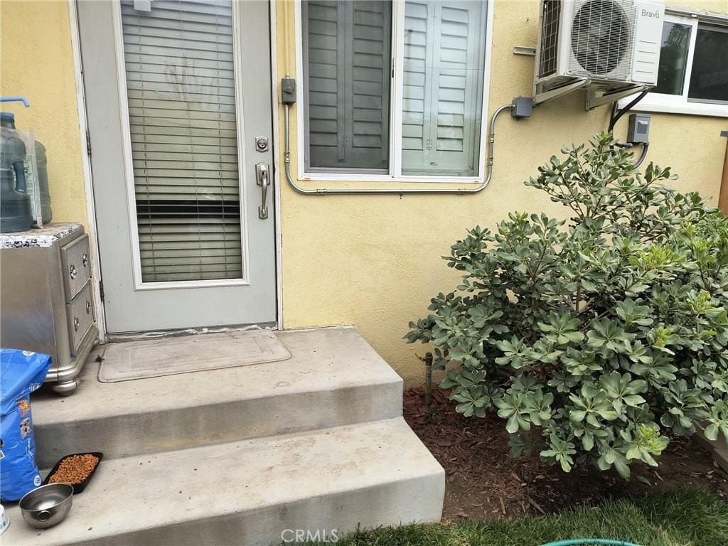 20619 Cohasset St - Photo 3 of 20