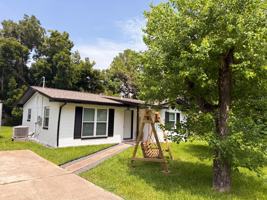 featured image of Oleander Dr