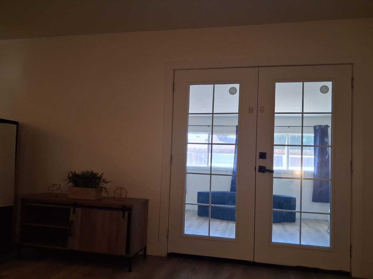 La Fonda Dr - Photo 5 of 11