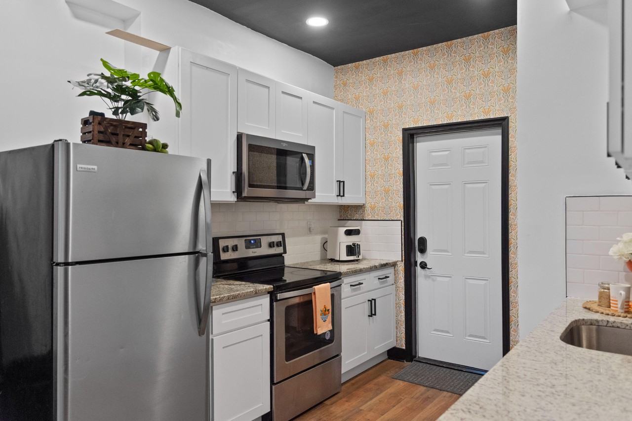 Edmondson Ave - Photo 6 of 32