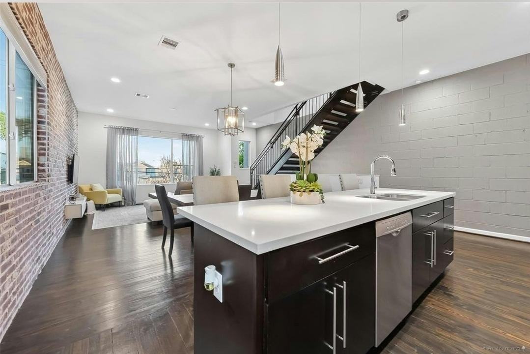 Blodgett St - Photo 2 of 14