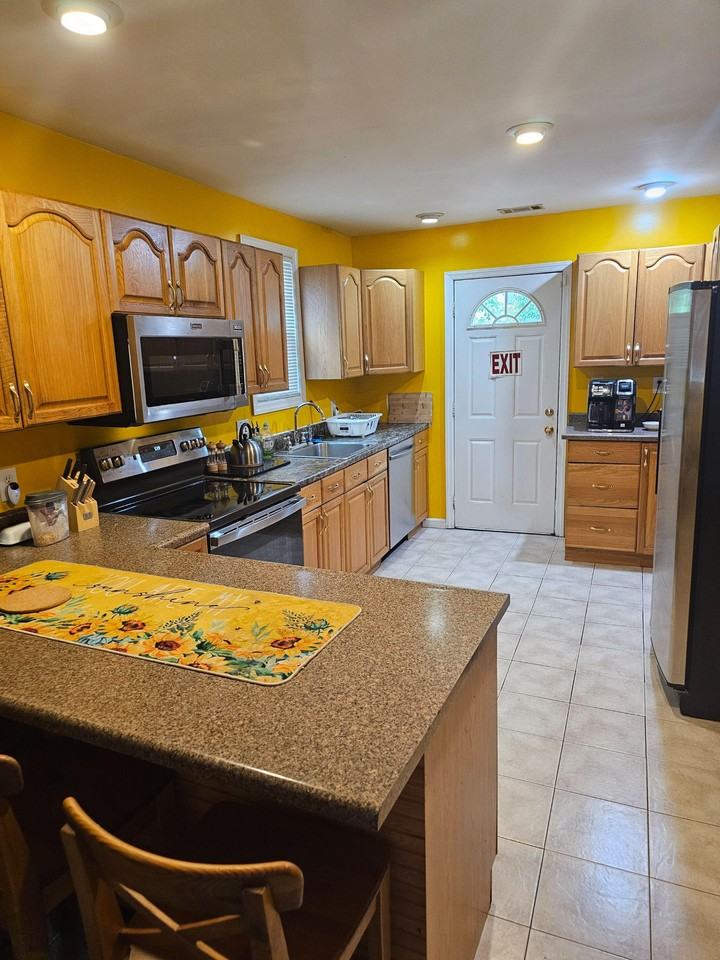 54th Pl - Photo 2 of 22