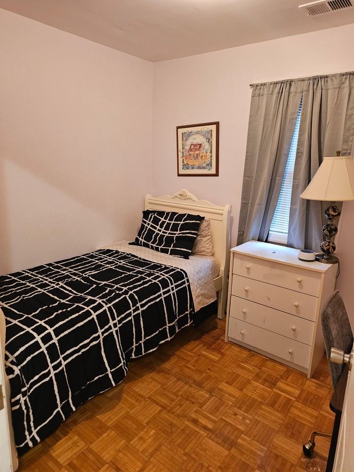 54th Pl - Photo 5 of 22