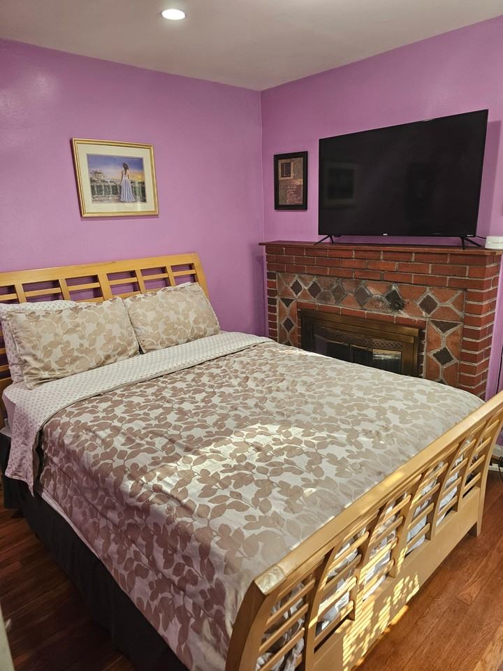 54th Pl - Photo 7 of 22