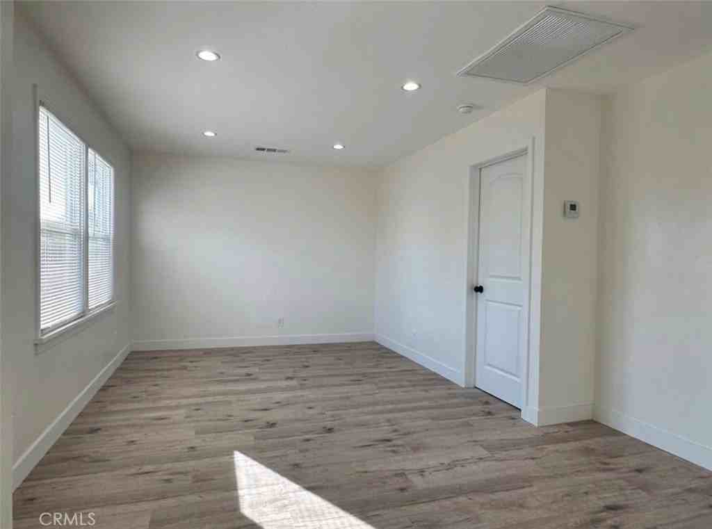 3136 Monterey St - Photo 3 of 20