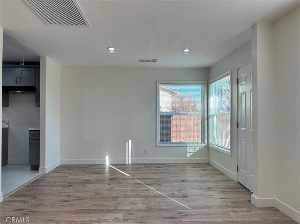 3136 Monterey St - Photo 5 of 20