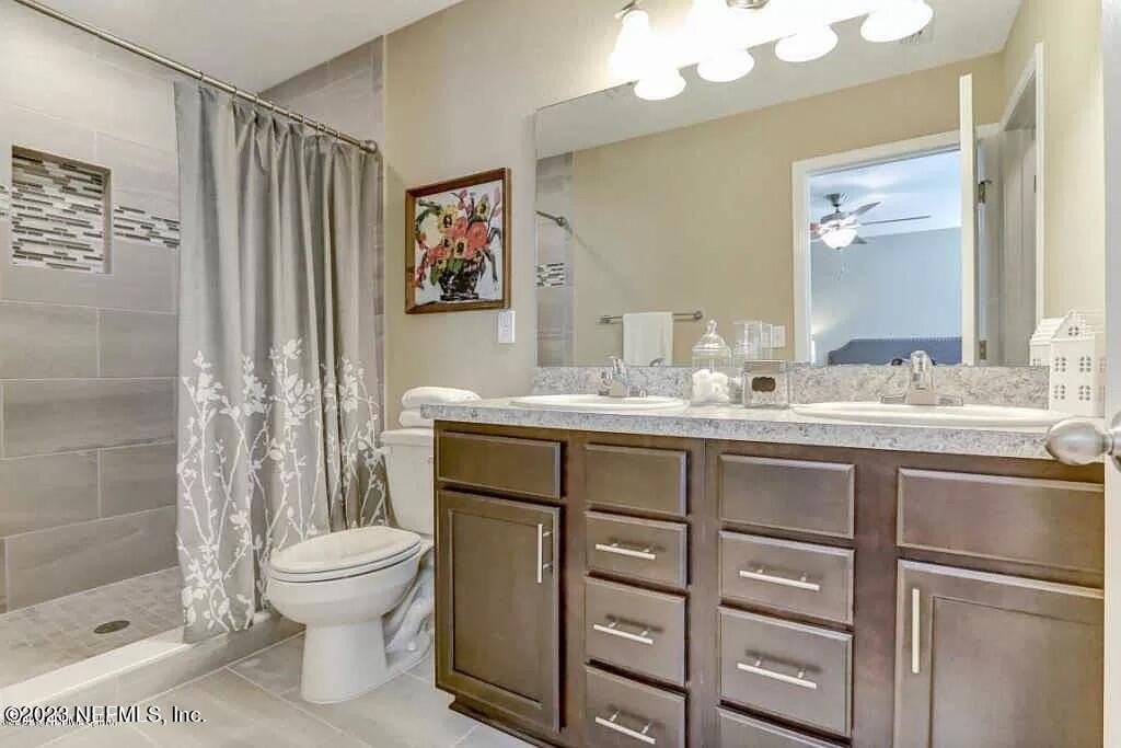 1308 Lake Shore Blvd - Photo 7 of 10