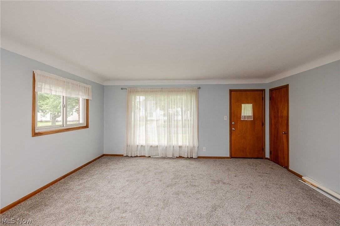 5670 Cherokee Dr - Photo 4 of 37