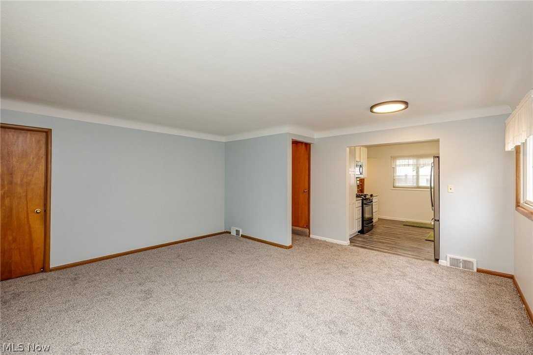 5670 Cherokee Dr - Photo 6 of 37