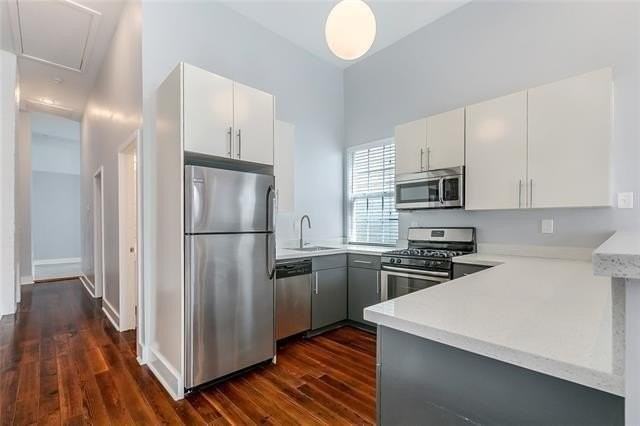2211 Magnolia St - Photo 4 of 9