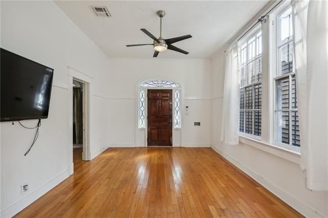 3804 Banks St - Photo 5 of 18