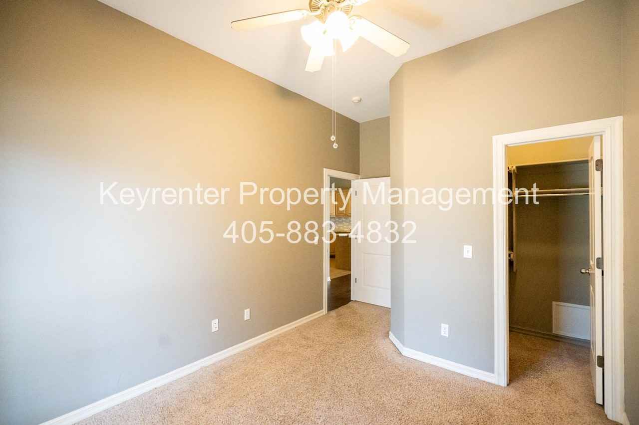 1301 Cedar Creek Dr - Photo 7 of 19